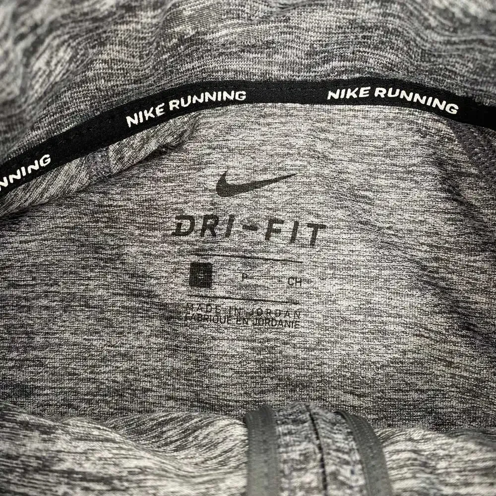 Nike Gray Quarter Zip Long Sleeve Athletic Shirt | Men’s S